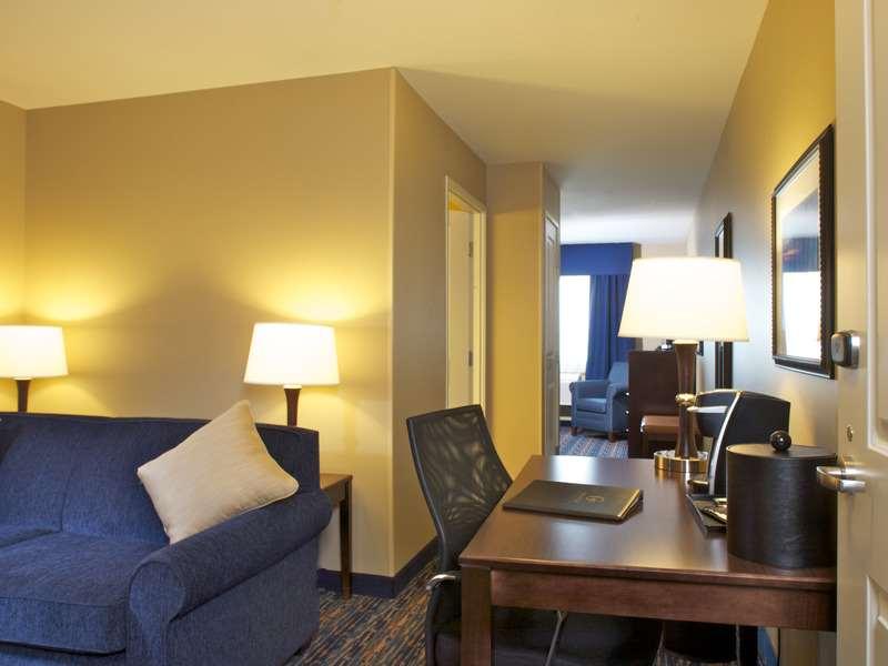 Grandstay Hotel & Suites Mount Horeb - Madison Ruang foto