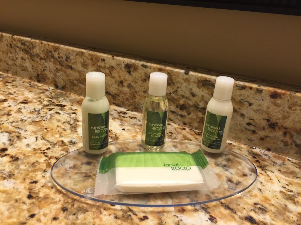 Grandstay Hotel & Suites Mount Horeb - Madison Ruang foto