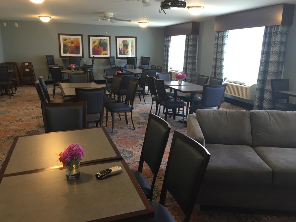 Grandstay Hotel & Suites Mount Horeb - Madison Bagian luar foto