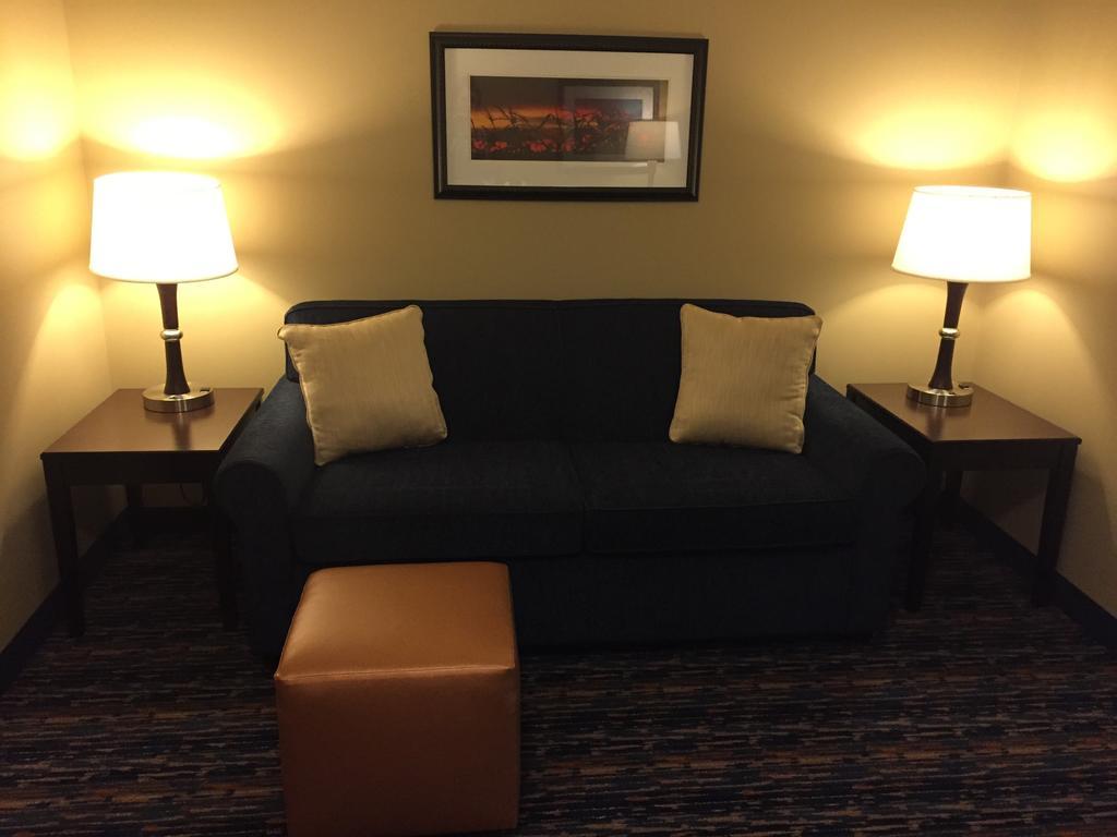 Grandstay Hotel & Suites Mount Horeb - Madison Ruang foto