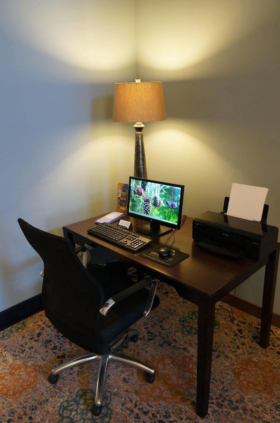 Grandstay Hotel & Suites Mount Horeb - Madison Bagian luar foto