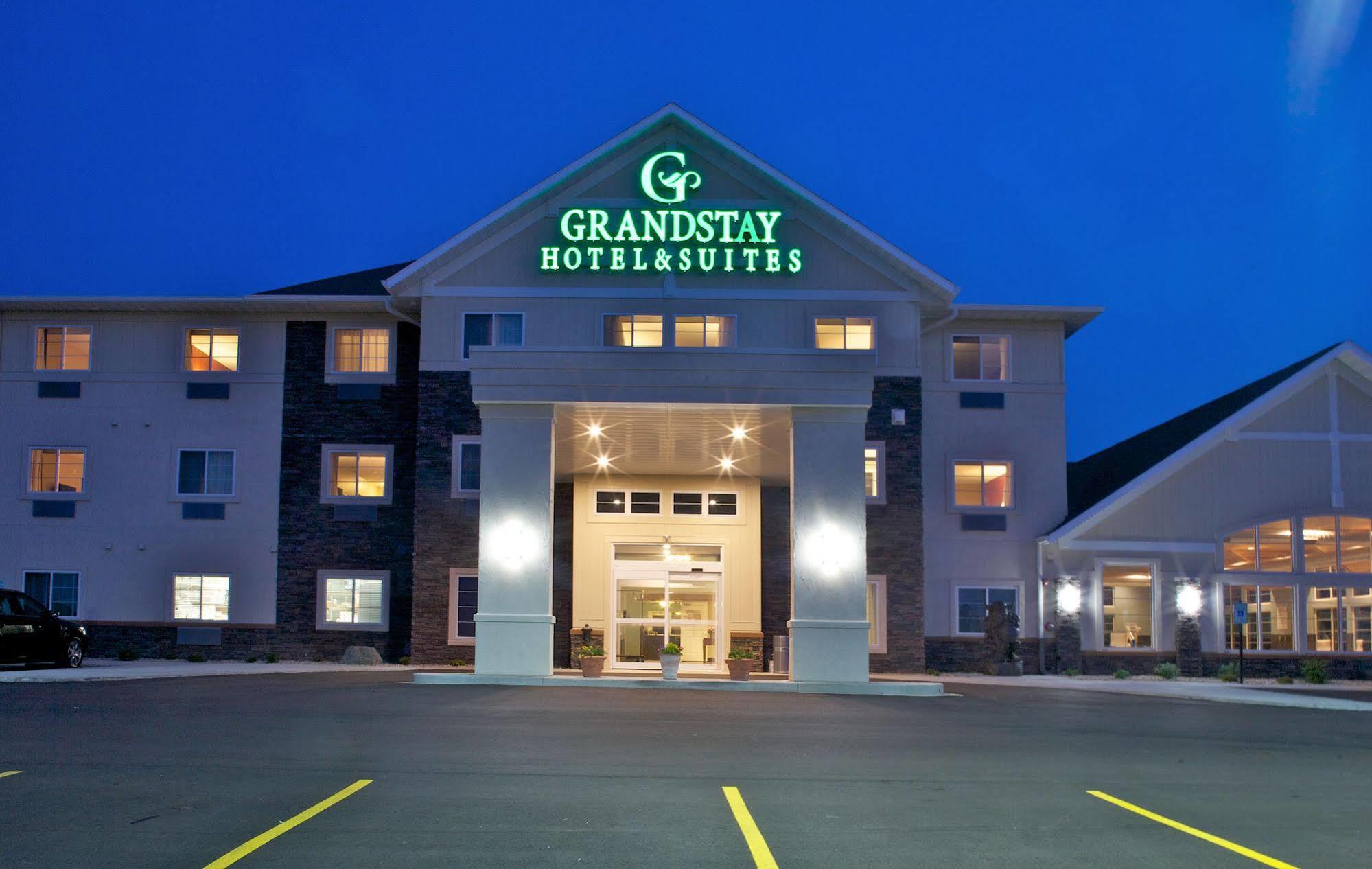 Grandstay Hotel & Suites Mount Horeb - Madison Bagian luar foto